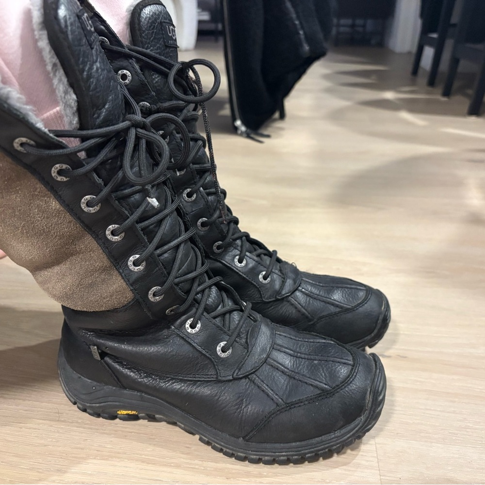 UGG Airondack high Black Lace-Up Boots - Picture 2 of 5